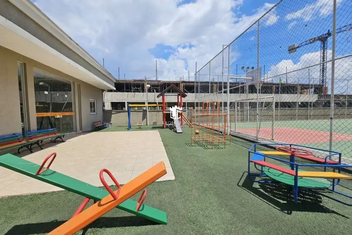 Playground — brincadeira ao ar livre